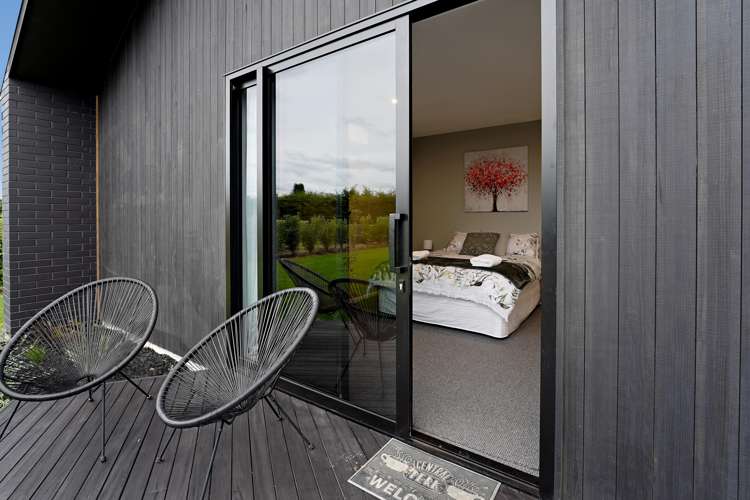 409 Grasslands Drive Cambridge_29