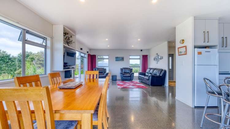 8 Harrys Lane Pukenui_9