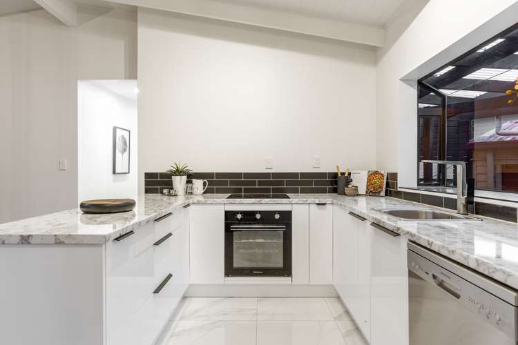 26 Meadowvale Rise Titirangi_7