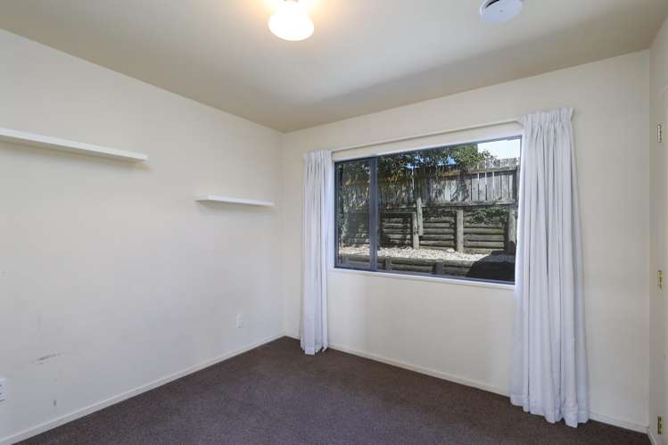 18 Olympus Way Richmond_10