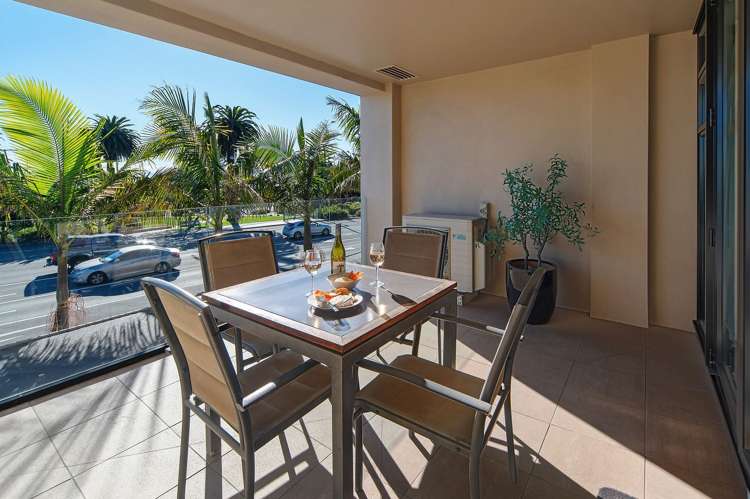 10/5 Bisley Avenue Moana_21