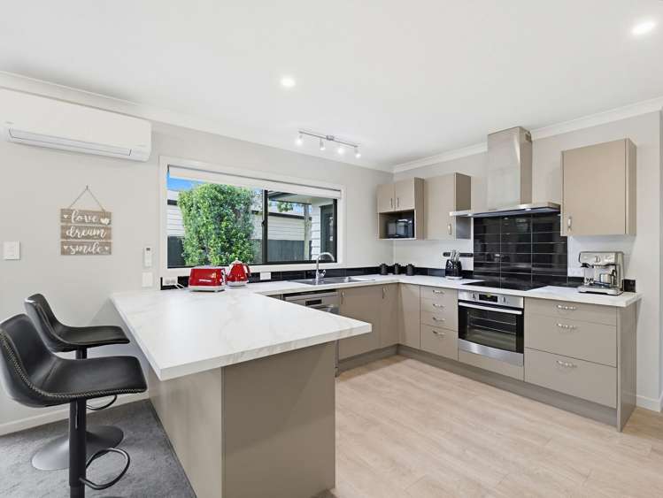 34 Dahlstrom Grove Kelvin Grove_9