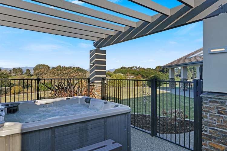 39 Galeo Road Redwood Valley_16