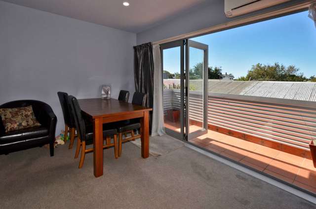 2/443 Hereford Street Linwood_2