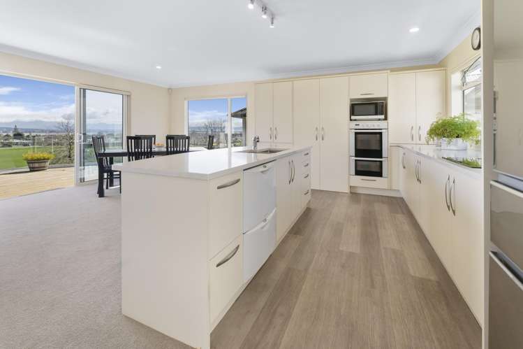 12 Wiltshire Place Stoke_11