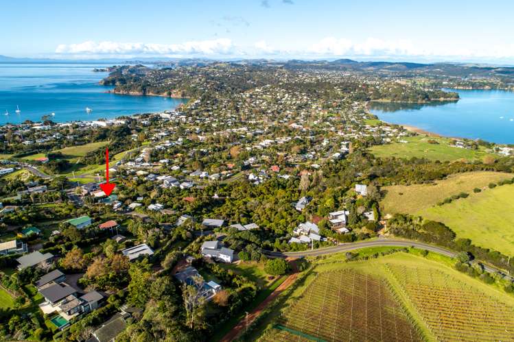 8 Church Bay Road Oneroa_13