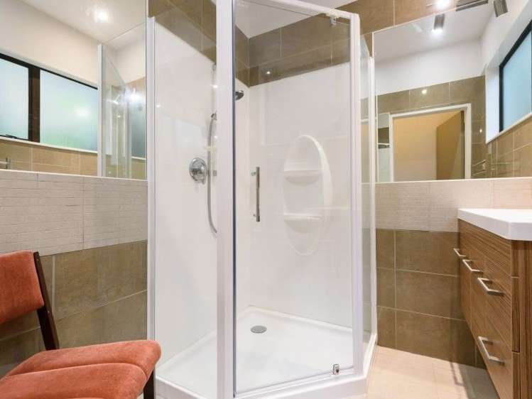 22 Southern Cross Crescent Island Bay_11