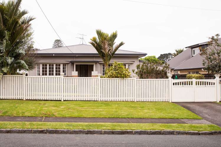 3 Fernleigh Avenue Royal Oak_16