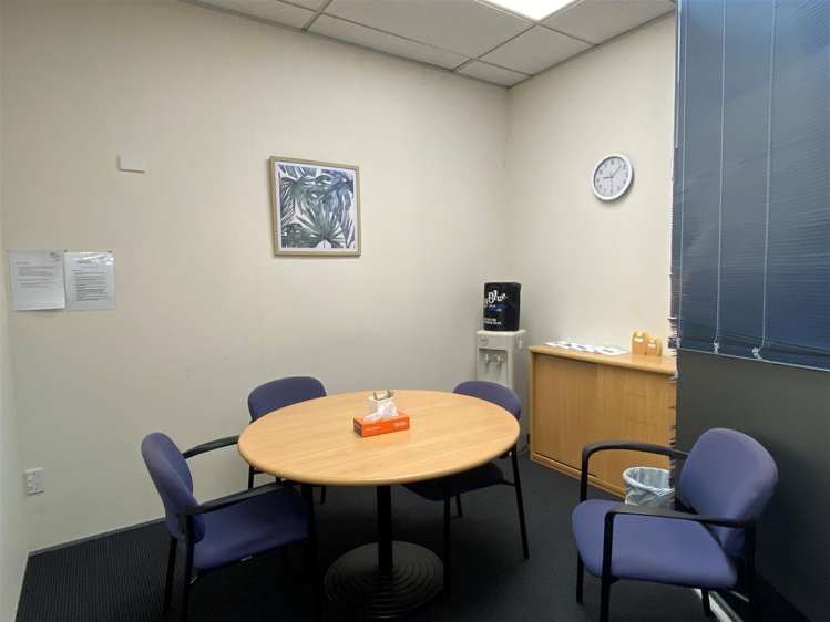 GB at 18 Rostrevor Street Hamilton Central_5