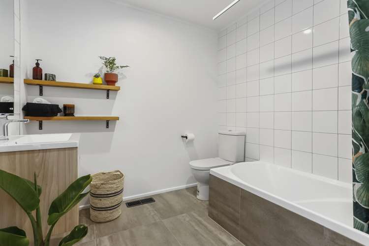 26 Norman Road Titirangi_15