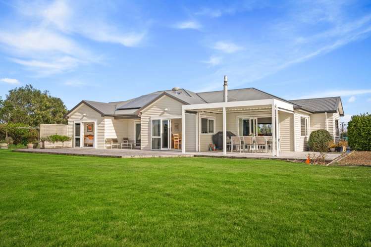 1382 Old North Road Helensville_16