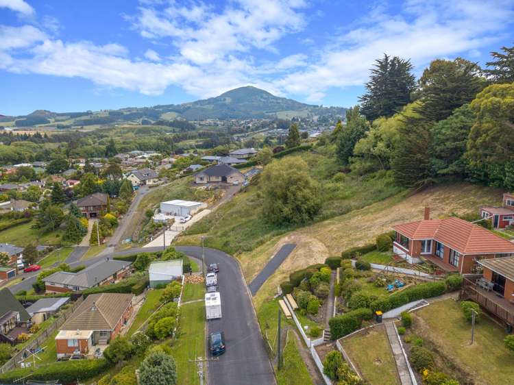 40 and 42 Waldron Crescent Green Island_12