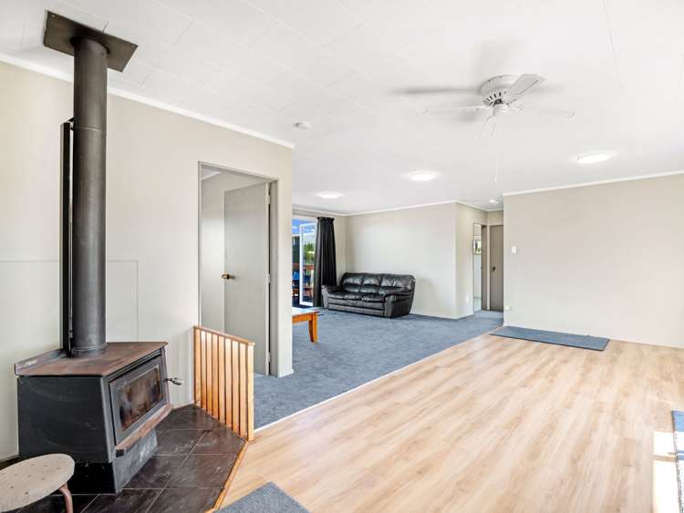 10 Taonui Street Waitarere Beach_10