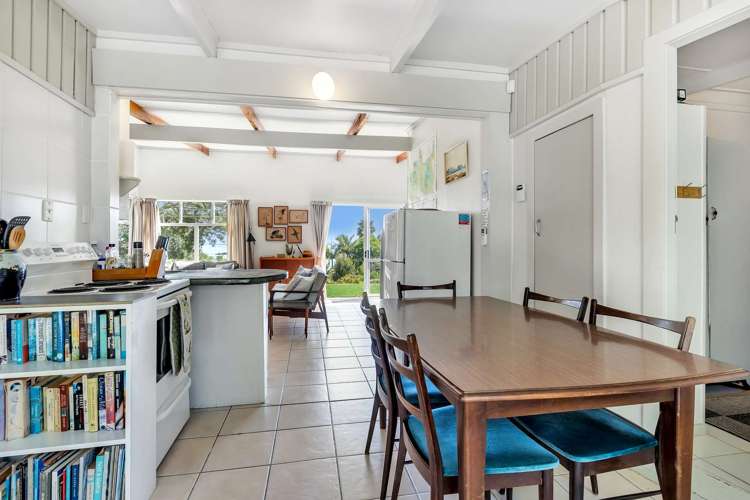 2 Rangikapiti Road Coopers Beach_13
