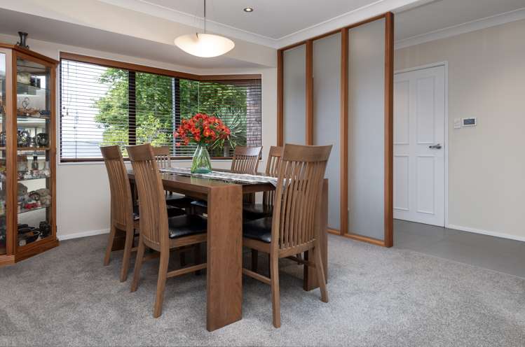 6 Borrowdace Avenue Botany Downs_6