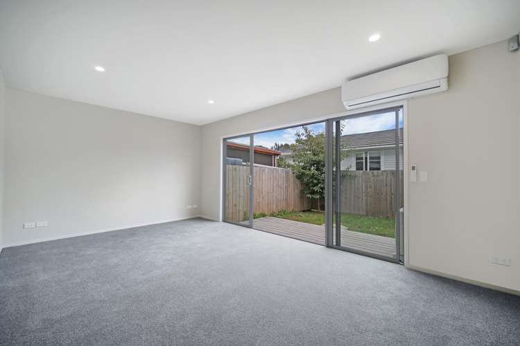 2/70 Clevedon Road Papakura_4