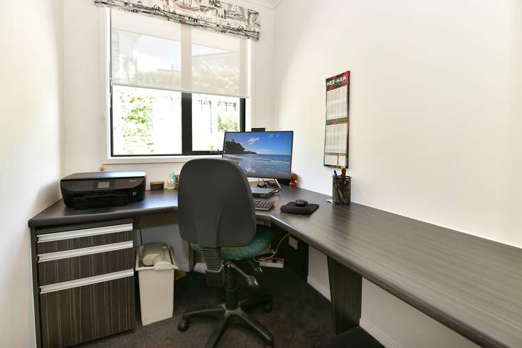 32 Grovenor Drive Orewa_15