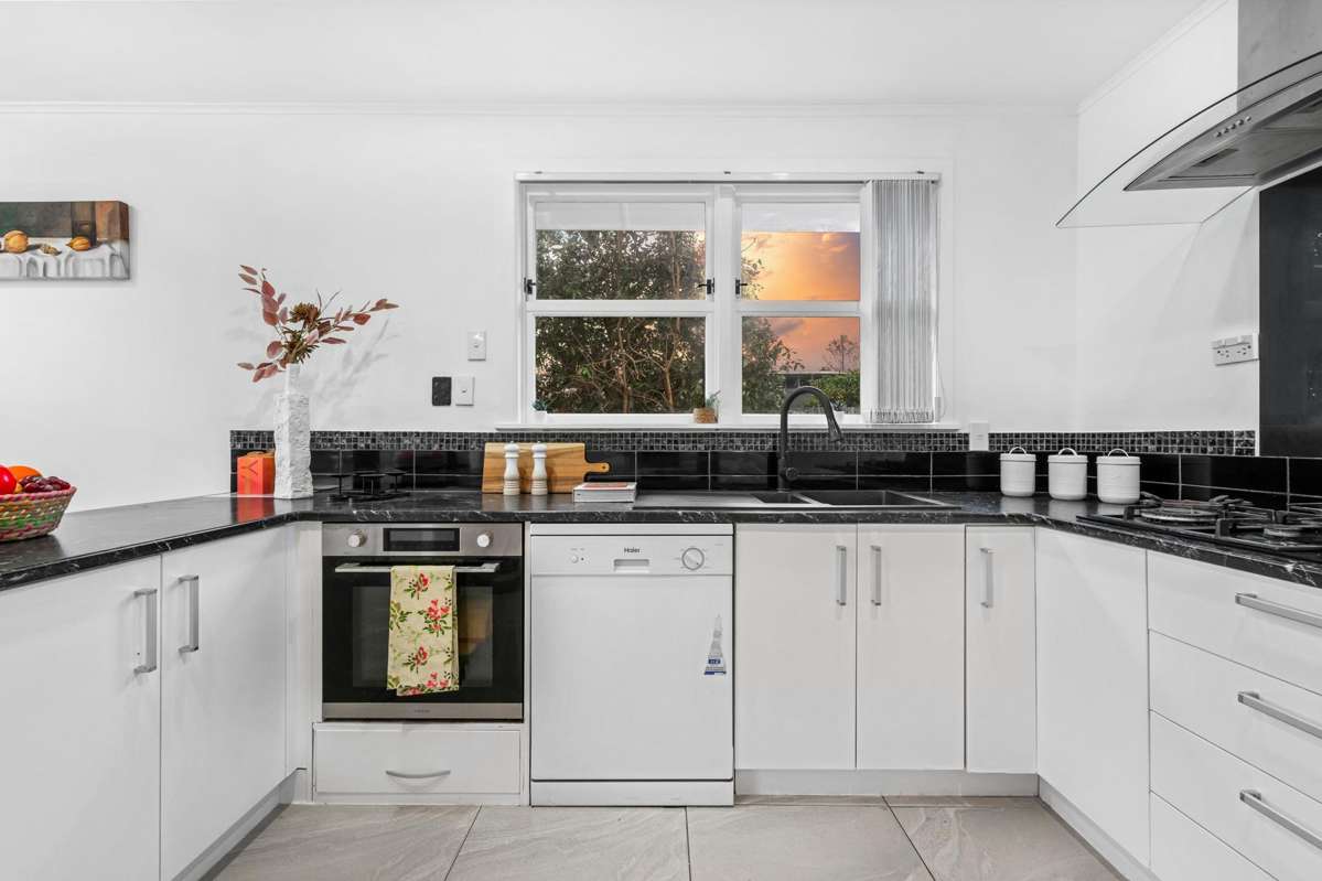2 Lowtherhurst Road_1