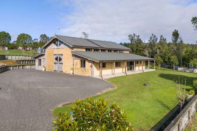 Barn Style Home with Bush, Grazing & River