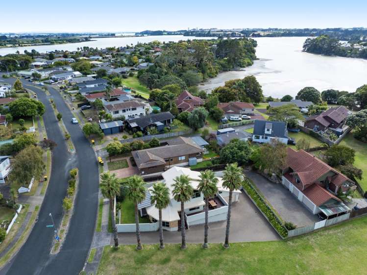 37 RIVERSIDE DRIVE Waiuku_25