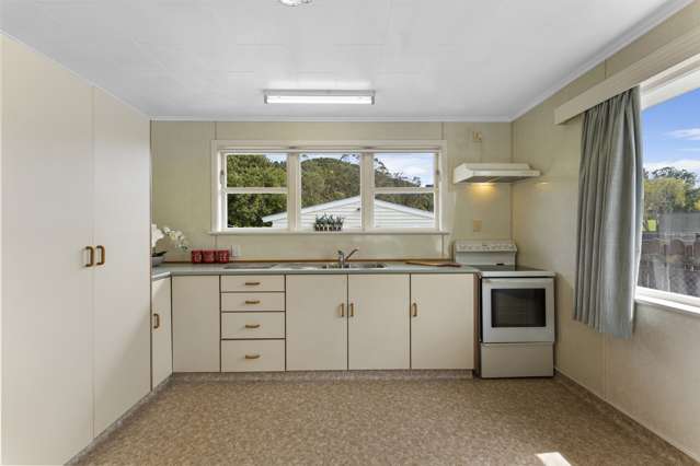 69 Holdsworth Avenue Trentham_3