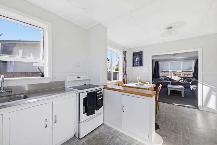 22 Brookes Terrace Waitara_5