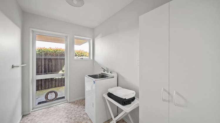 4 Fountainhead Lane Hillmorton_19