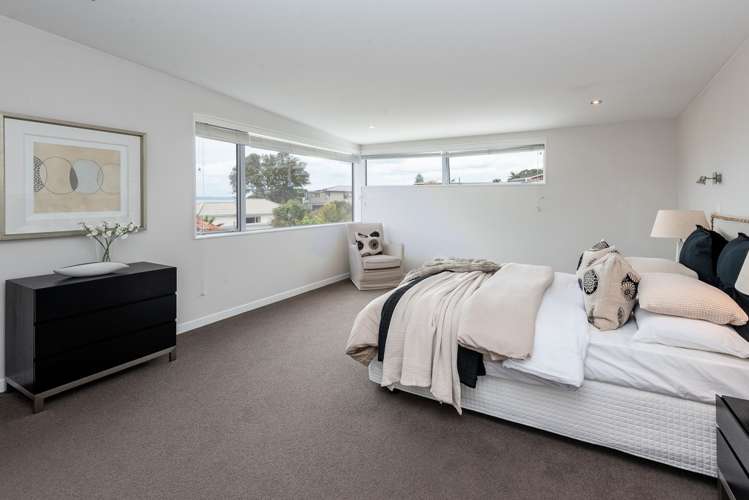 33 Luplau Crescent Cockle Bay_10