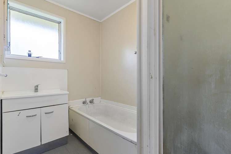 1 and 2/310 Weymouth Road Clendon Park_14