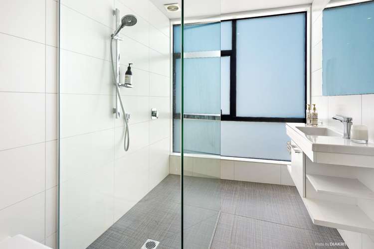 97 Madras Street 11509_7