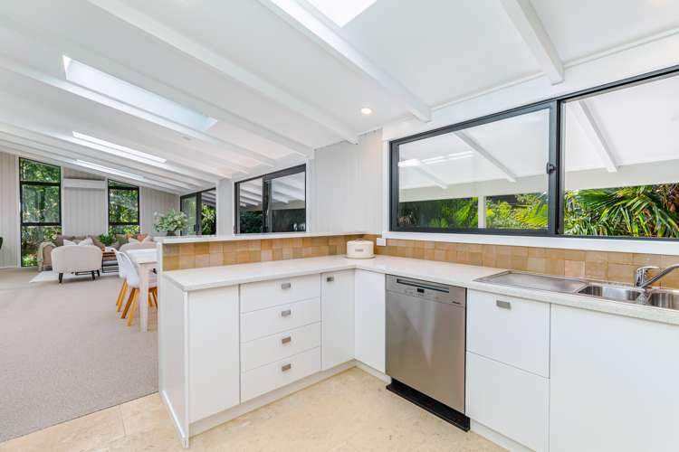 15 Valley Road Titirangi_9