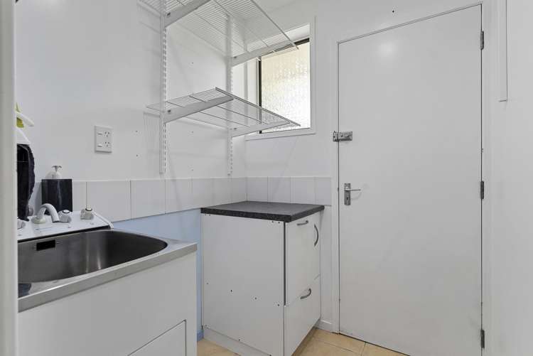 2/80a Captain Scott Road Glen Eden_20