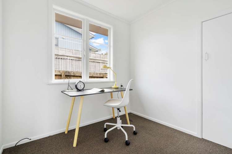 2 Helena Street Massey_16