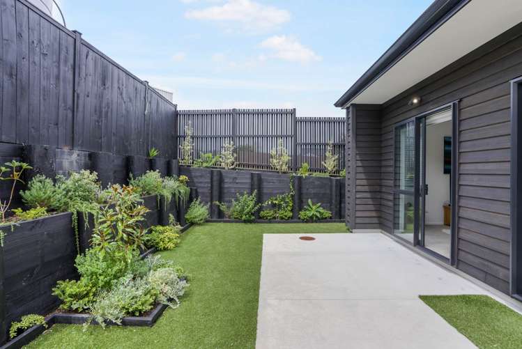 302 Jack Lachlan Drive Beachlands_12