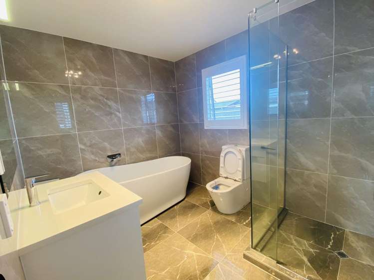 21 Hangar Lane 11428_9