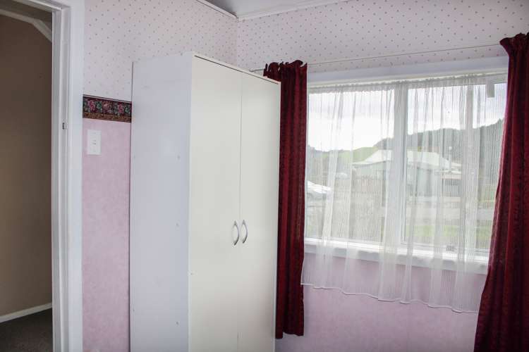 32 Hurst Street Kaitangata_12