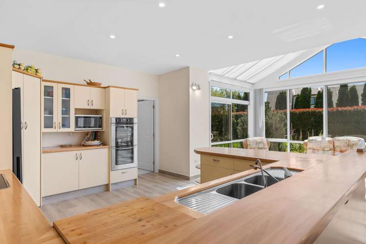 6 Daffodil Grove Carterton_10