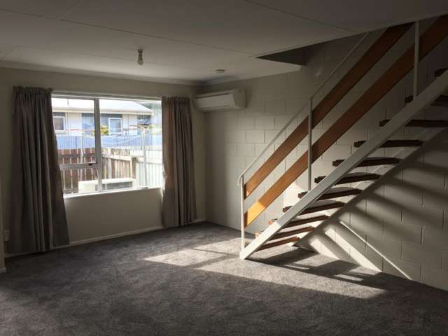 2/156 Earn Street Appleby_3