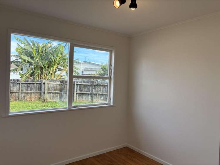 14 Beeston Cres 10686_8