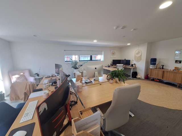 1153 South Road Oakura_2