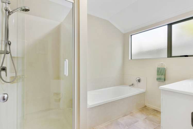 71 Kath Hopper Drive Orewa_17