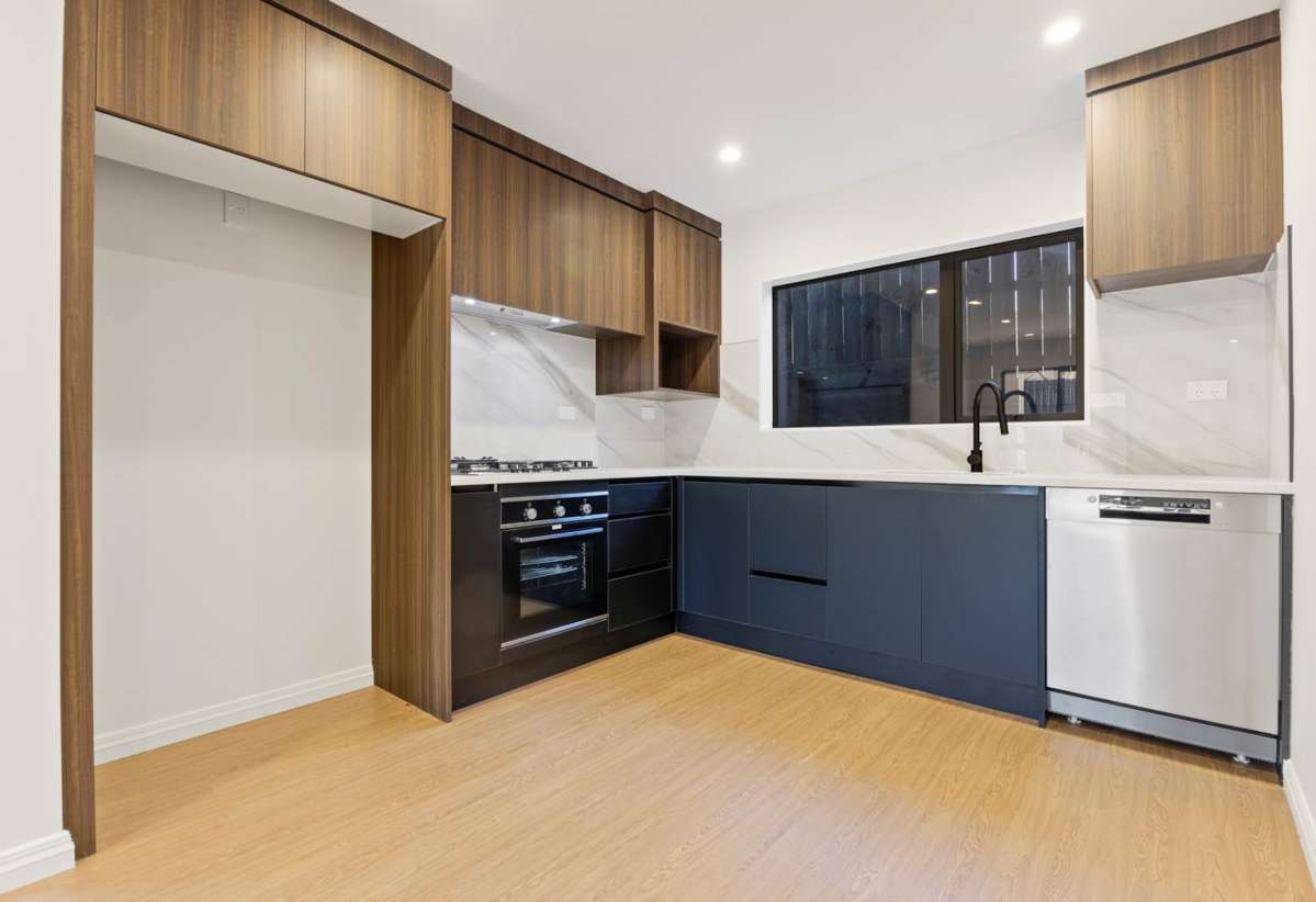 2 & 3/142 Great South Road_4