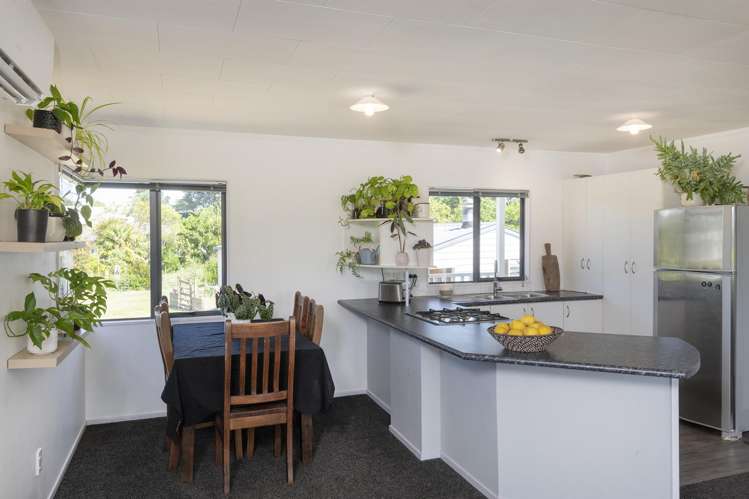 37 Branson Road Waipaoa_5