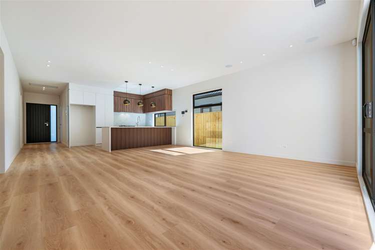 21 Whakairo Crescent Gulf Harbour_8