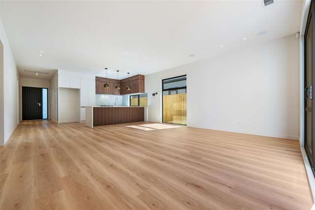 28 Whakairo Crescent Gulf Harbour_1