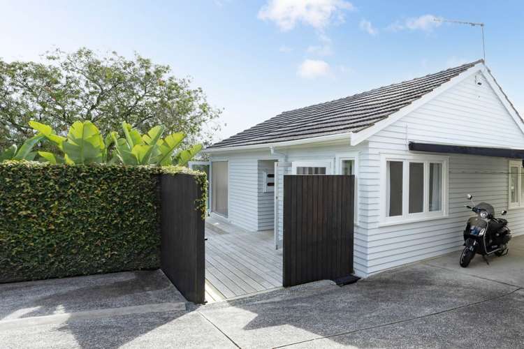 2/187 Titirangi Road Titirangi_17