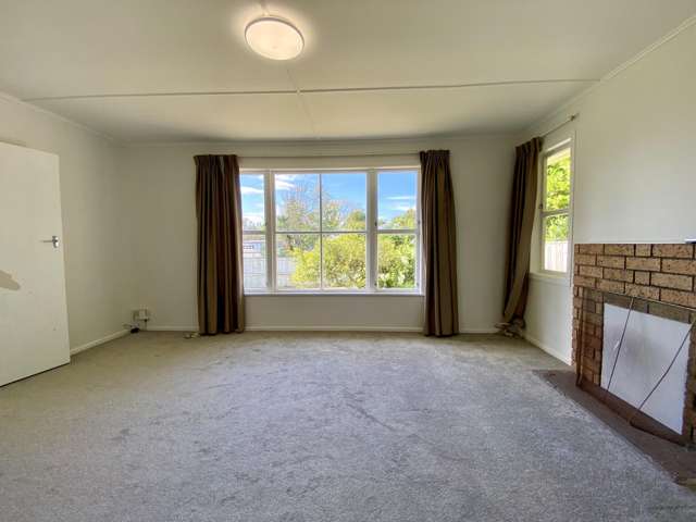 2 Aronui Terrace Kelston_3