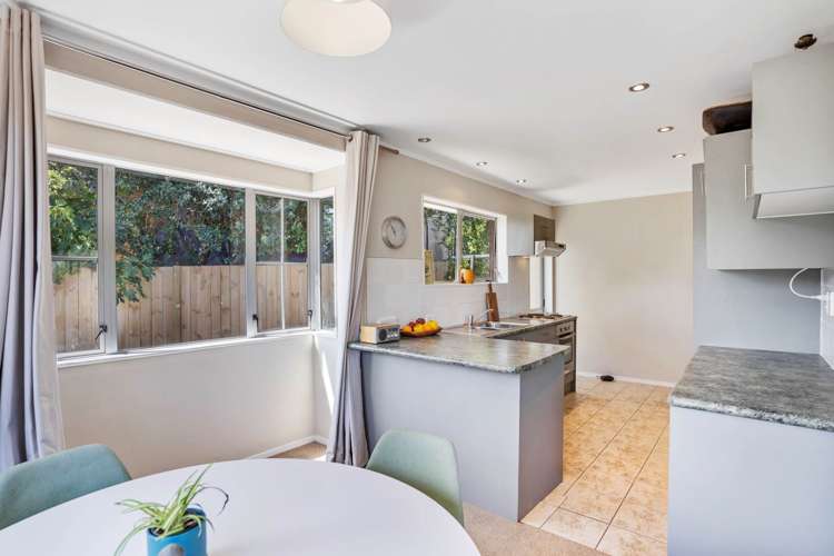 4/10 May Avenue Te Atatu South_8