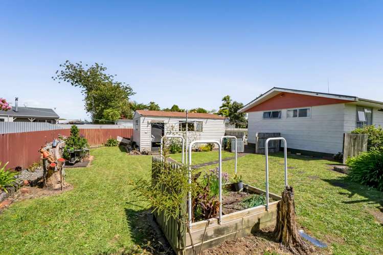 154 Brecon Road Stratford_13