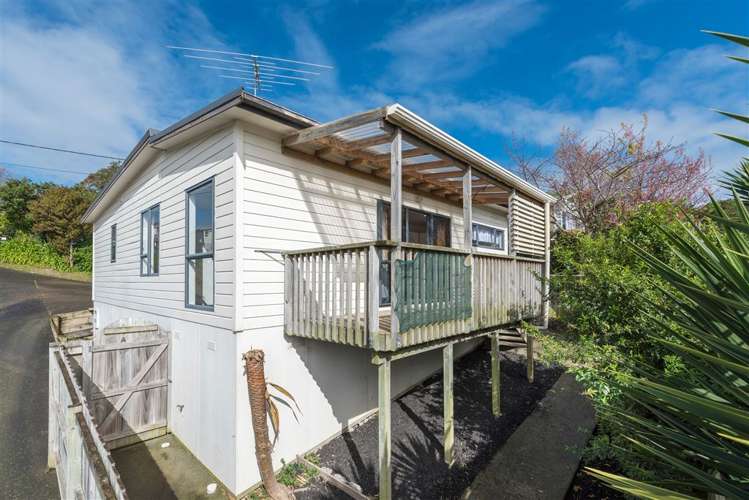 14 Holiday Road Stanmore Bay_15